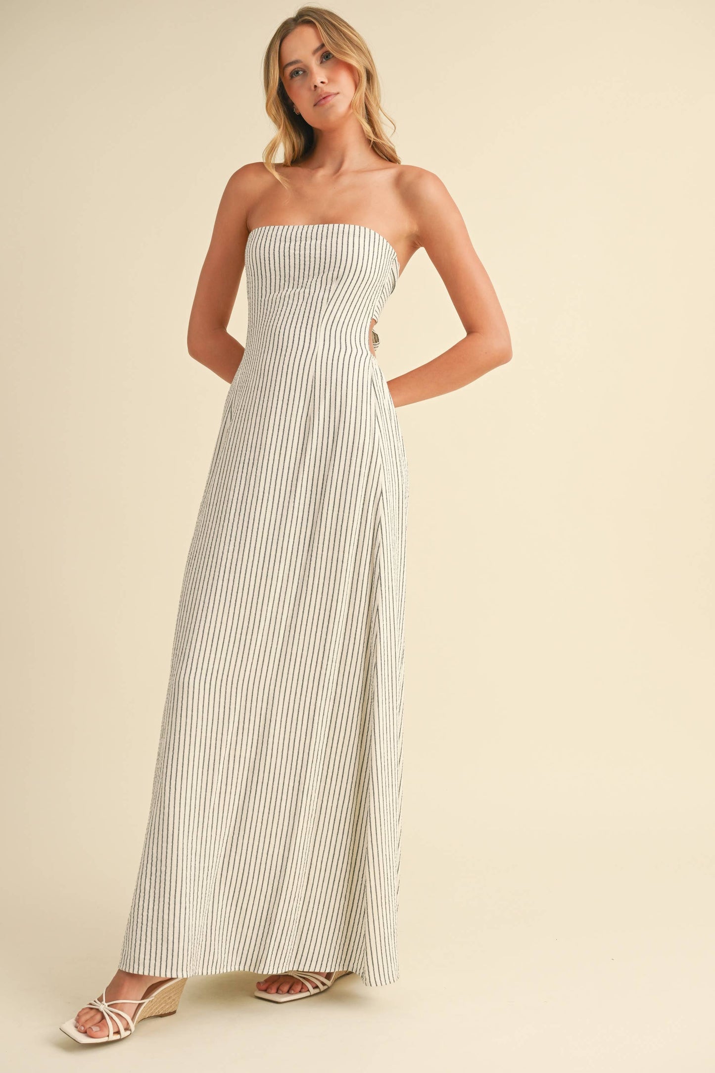 STRIPED LONG BACK TIE STRAPLESS MAXI DRESS