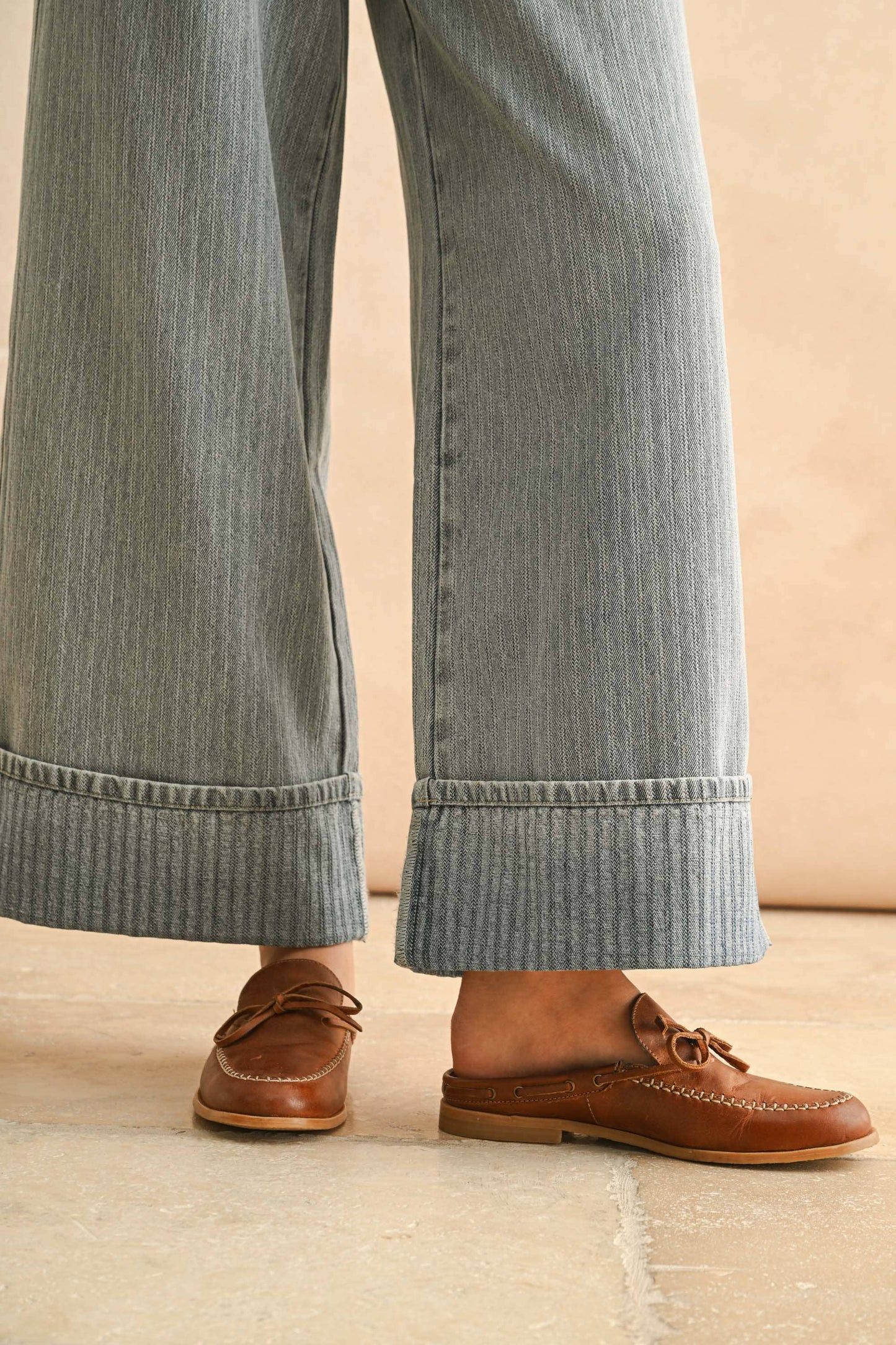 TEXTURED DFFEC DENIM PANTS