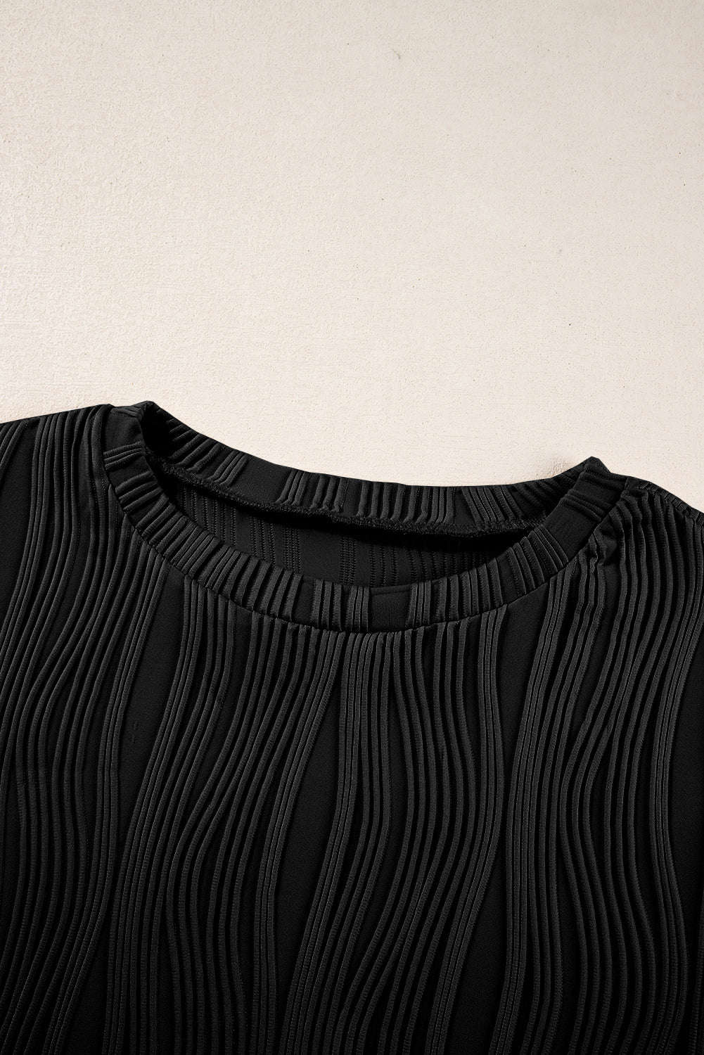 Black Wavy Textured Solid Color Drop Shoulder Pullover Top