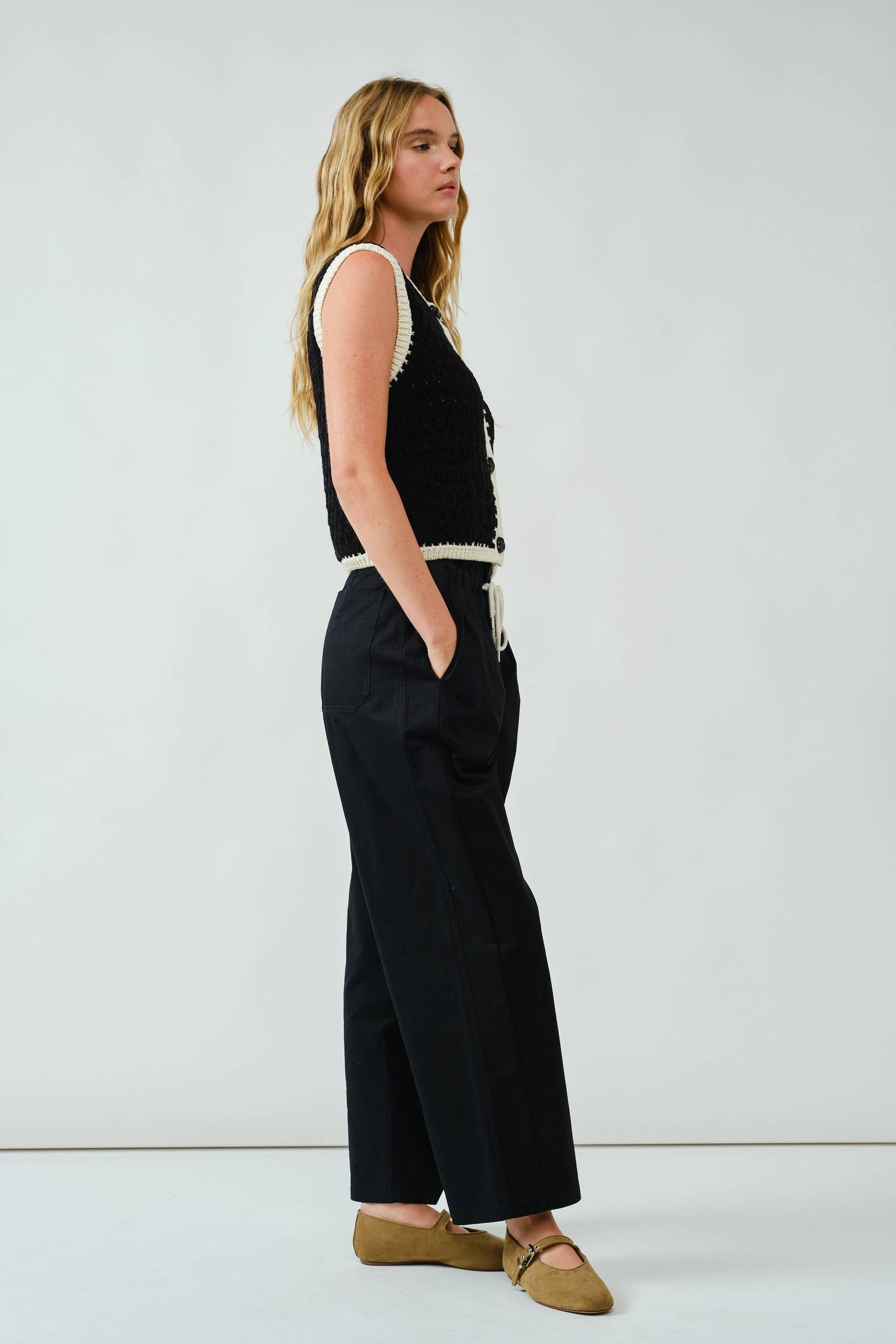 FRONT SHIRRING DETAIL DRAWSTRING STRAIGHT PANTS