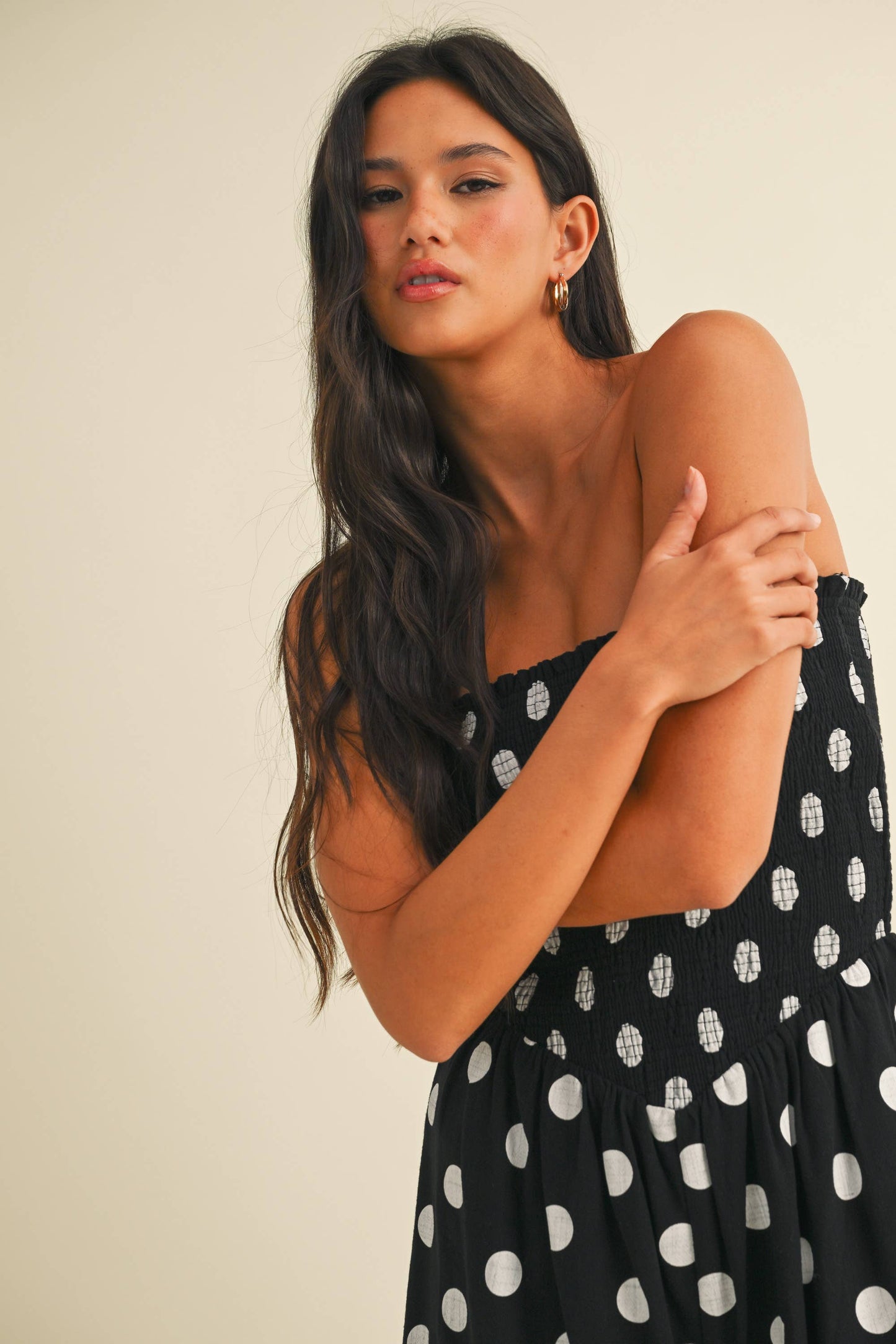 POLKA DOT STRAPLSS SMOCKED ROMPER