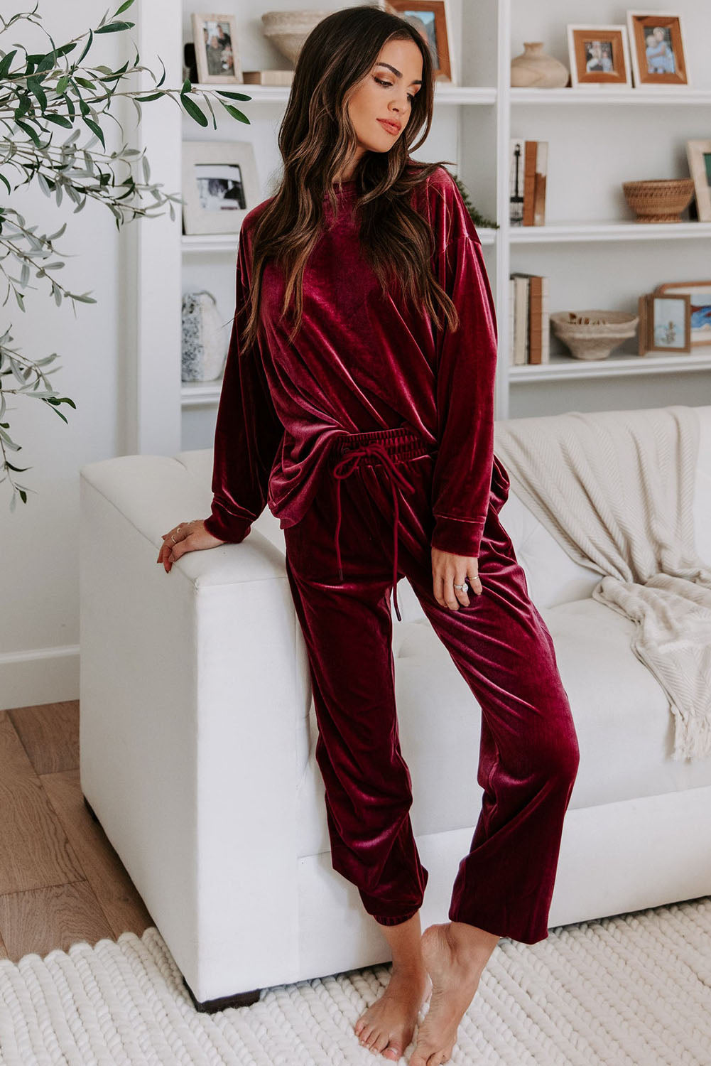 Red Solid Velvet Round Neck Top & Drawstring Pants Longe Set