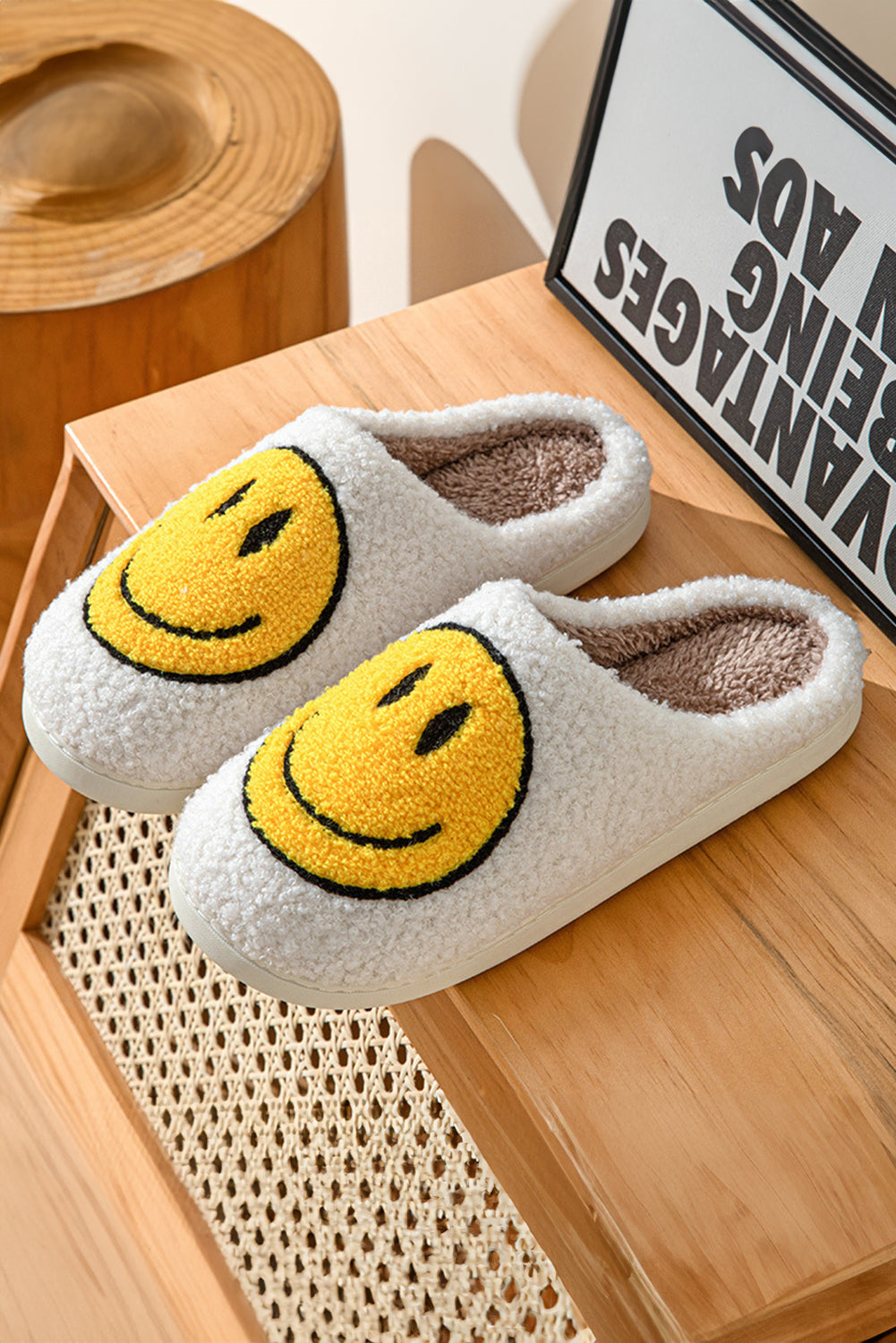 White Smile Face Print Non-slip Plush Home Slippers