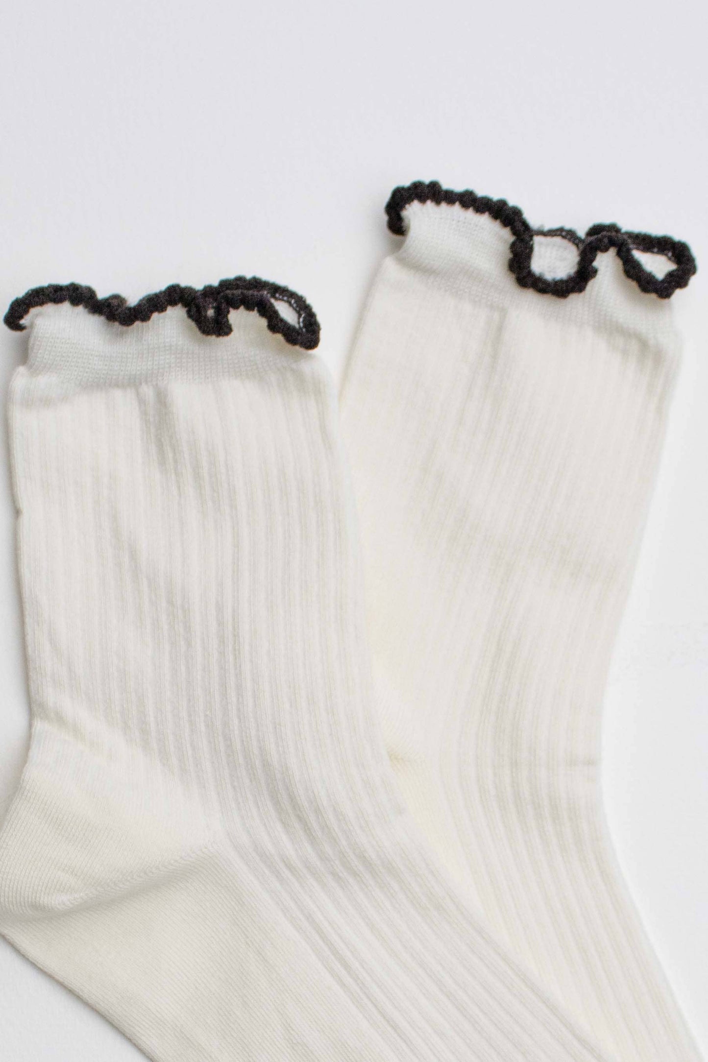 Ruffle Edge Cotton Blend Socks