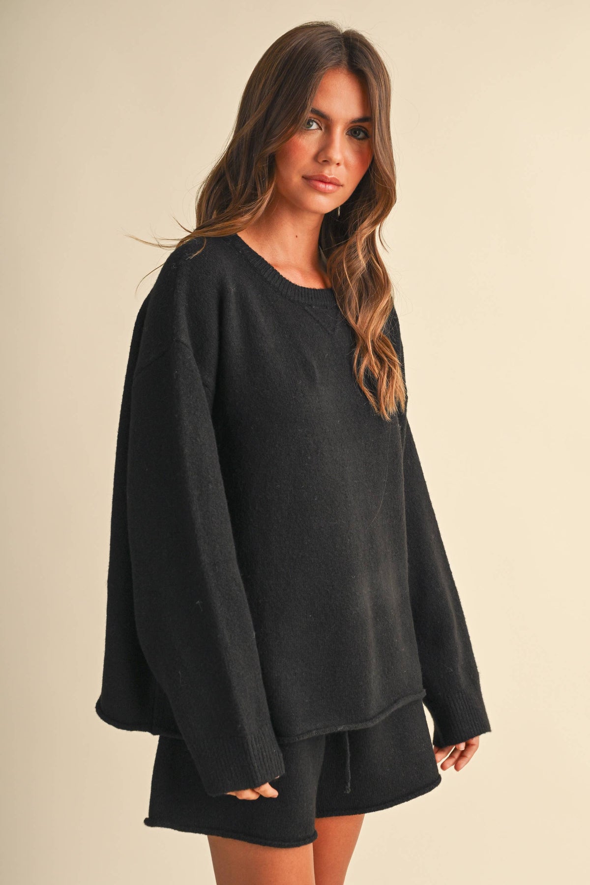 IST6479 LONGSLEEVED SWEATER AND SHORTS SET / UNLINED