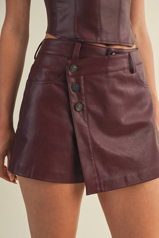 BUTTON WRAP LEATHER SKORT