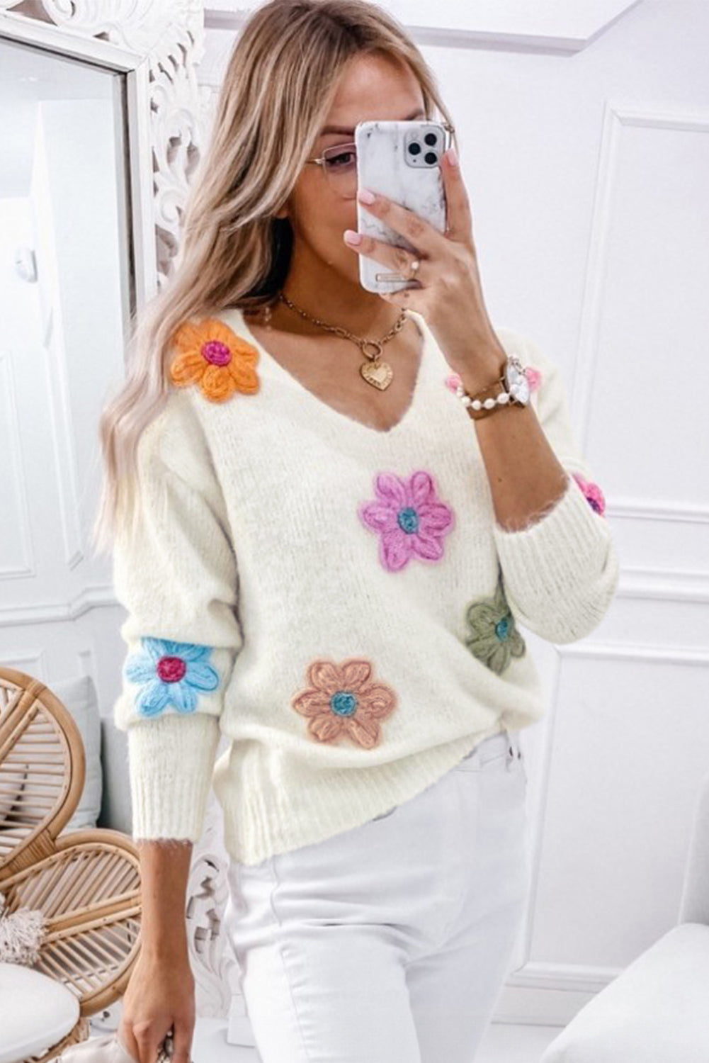 White 60s Vintage Flower Pattern Fuzzy V Neck Sweater