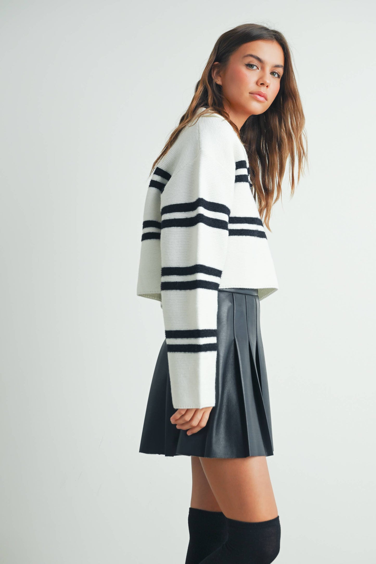 STRIPE CROP COLLAR SWEATER TOP - BMW7393