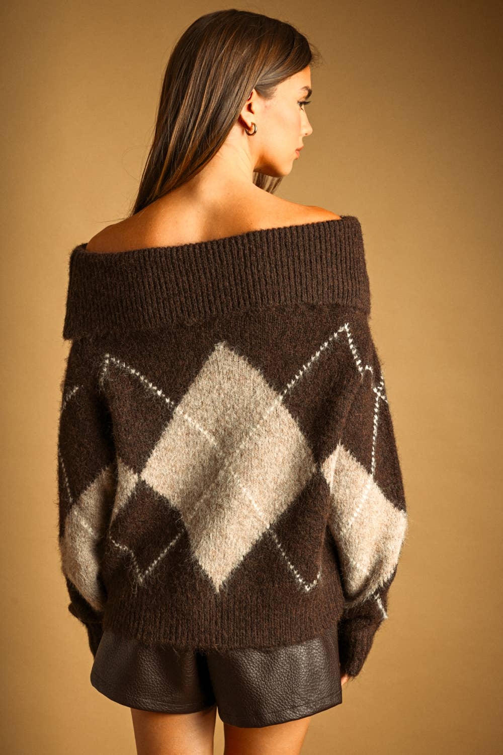 T7200   ARGYLE PATTERN OFF SHOULDER LONG SLEEVE SWEATER