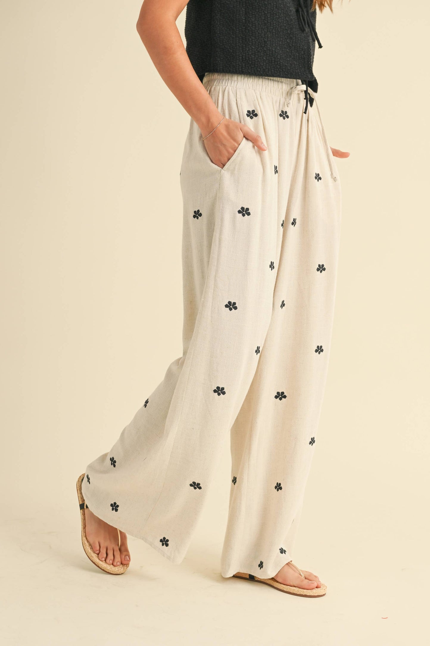 EMBROIDERY DETAIL LINEN PANTS