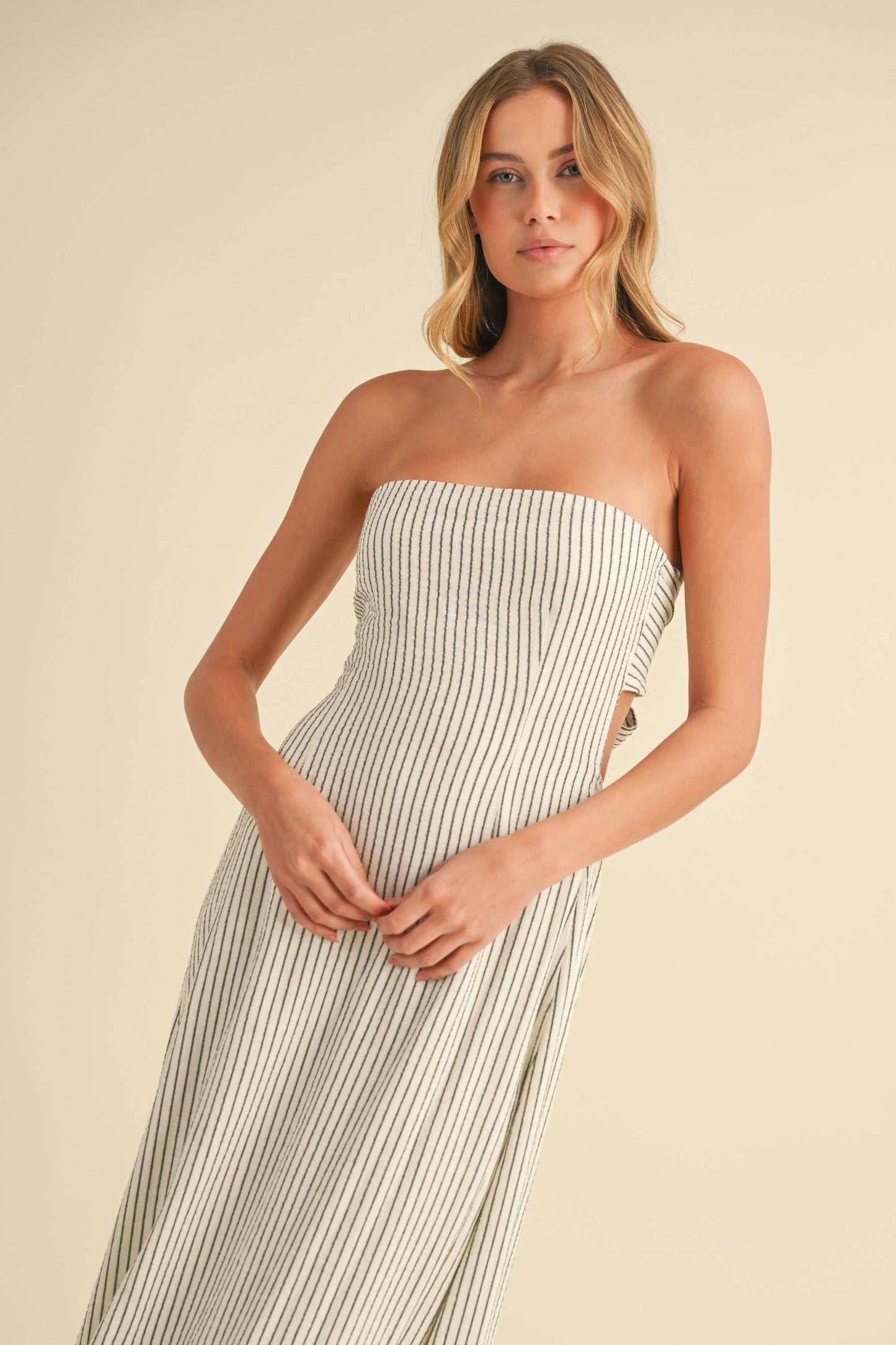 STRIPED LONG BACK TIE STRAPLESS MAXI DRESS