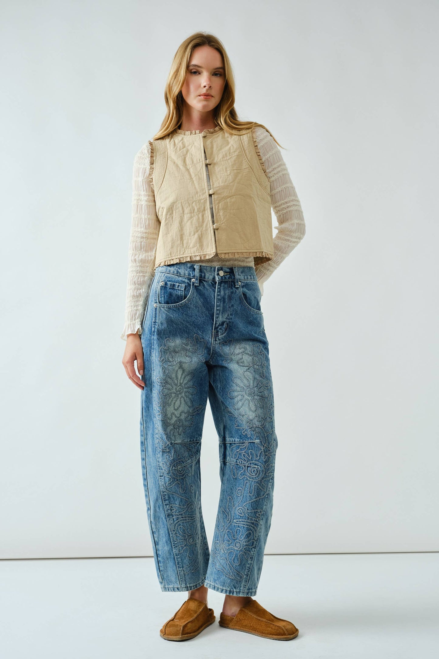 EMBROIDERED DETAIL COTTON BARREL PANTS