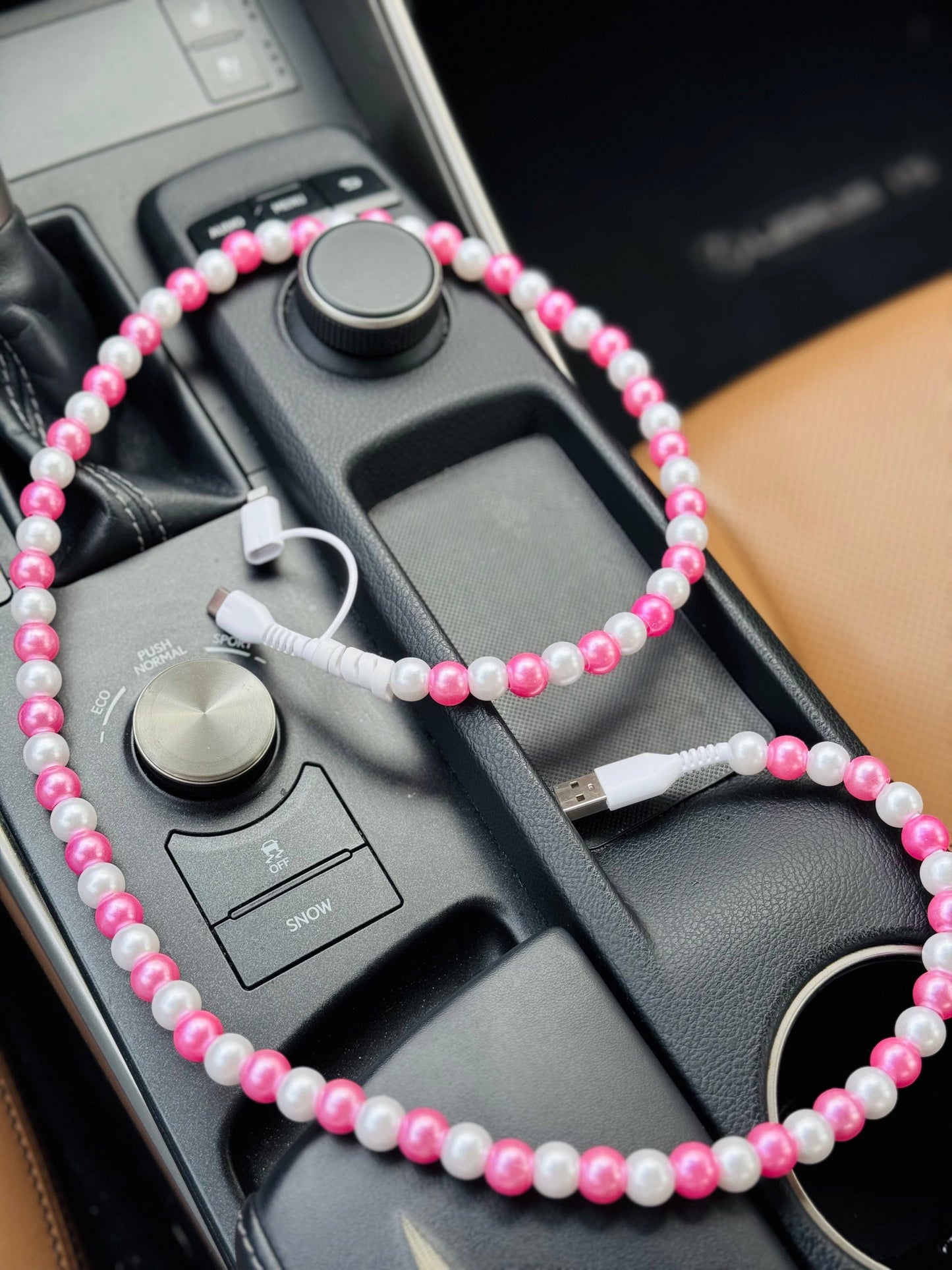 Mixed Pearl Beaded Chargers
