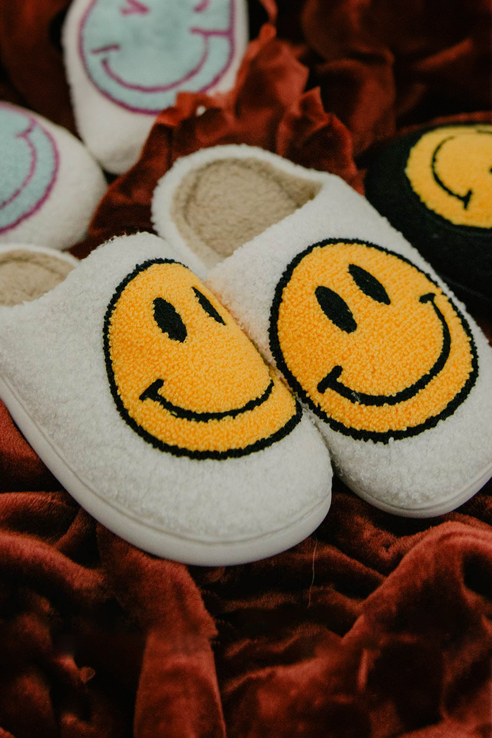 White Smile Face Print Non-slip Plush Home Slippers