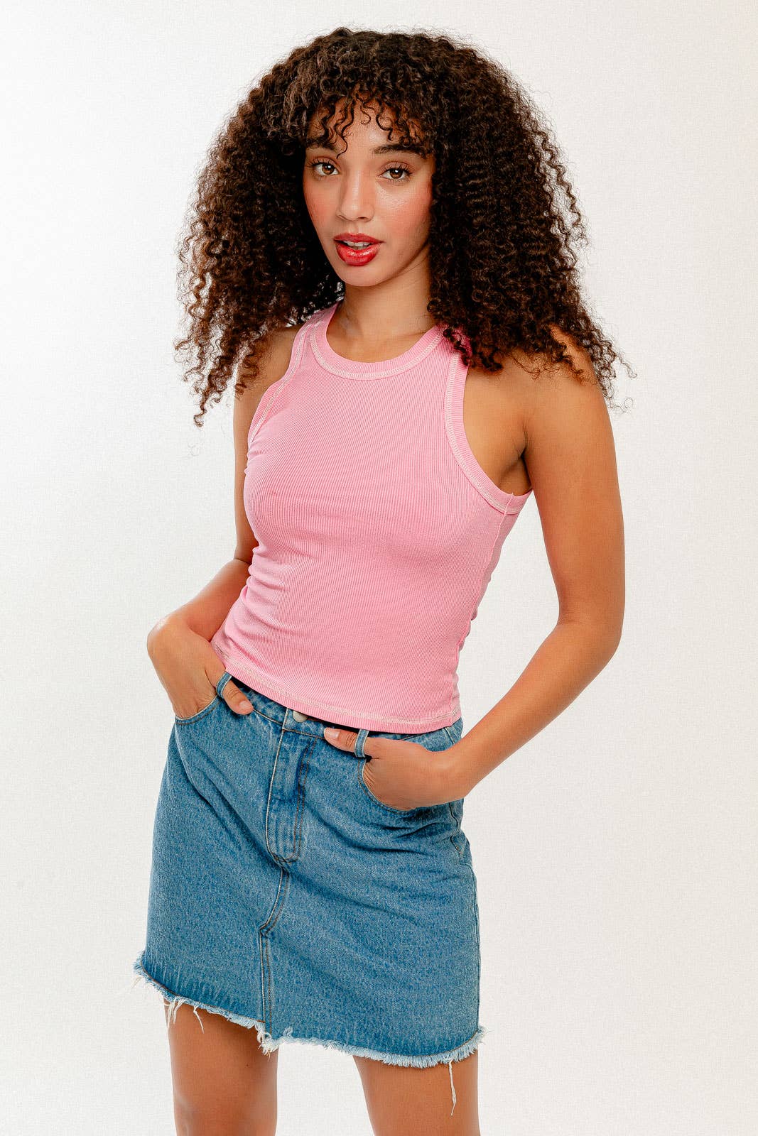ROUND NECK RIBBED TANK WITH REVERSED STITCH