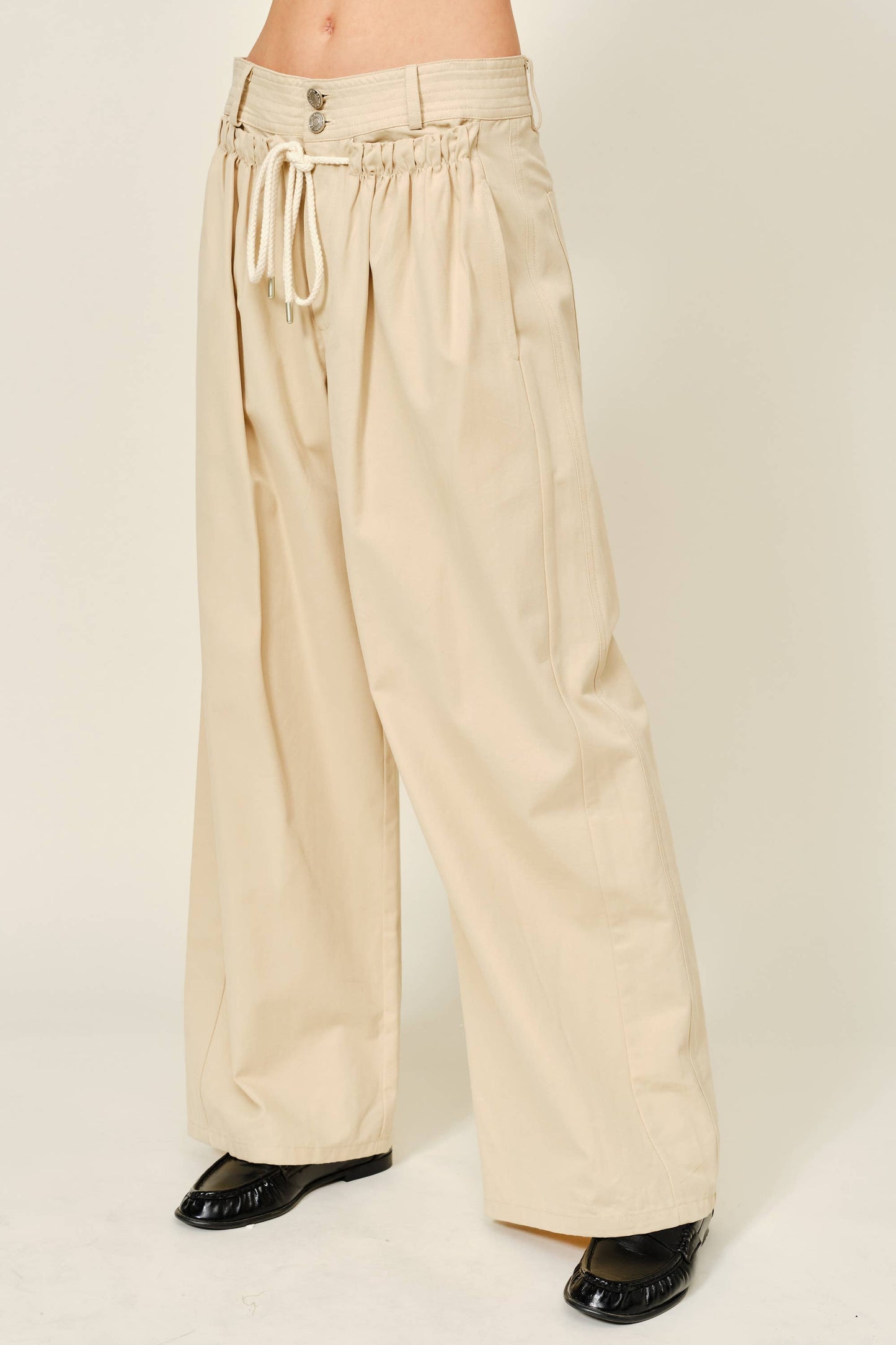 FRONT SHIRRING DETAIL DRAWSTRING STRAIGHT PANTS