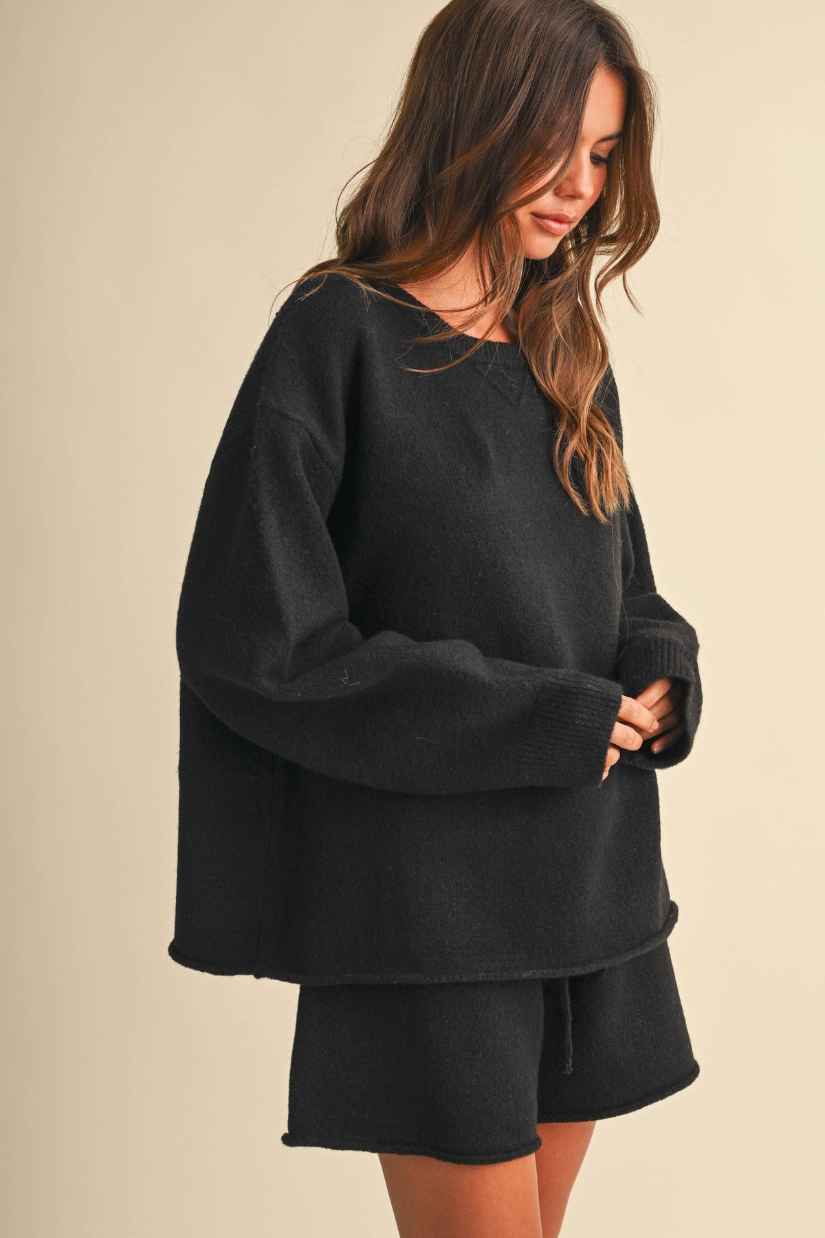 IST6479 LONGSLEEVED SWEATER AND SHORTS SET / UNLINED