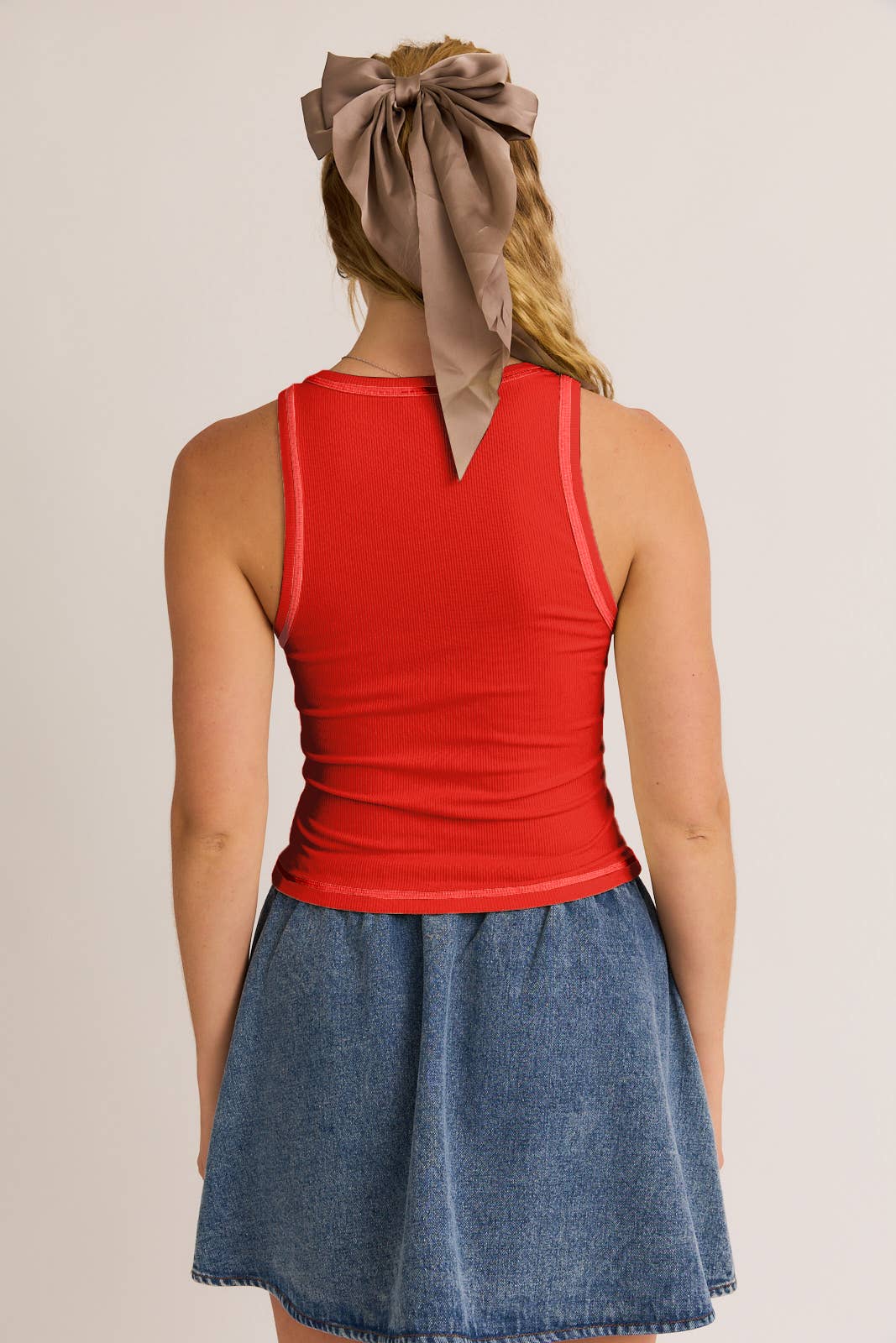 ROUND NECK RIBBED TANK WITH REVERSED STITCH