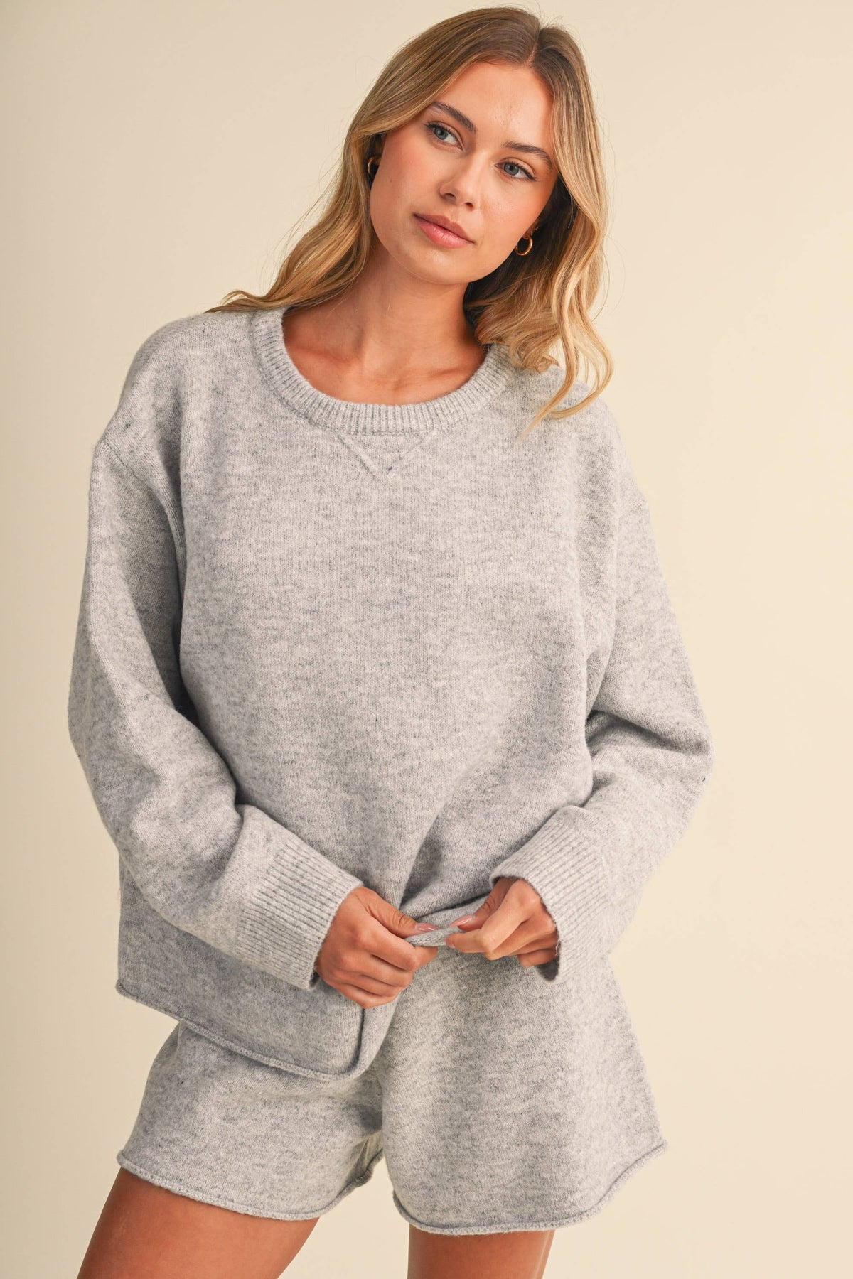 IST6479 LONGSLEEVED SWEATER AND SHORTS SET / UNLINED