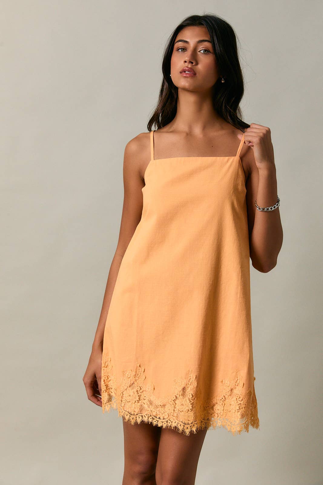 LACE TRIM SPAGHETTI SHIFT MINI DRESS