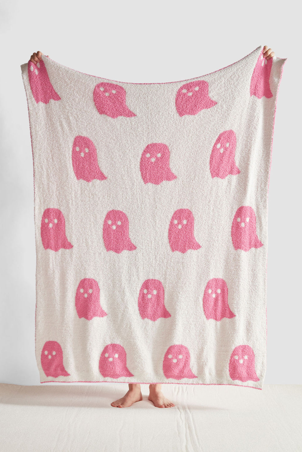 Bright Pink 127*152cm Cute Colorblock Halloween Ghost Printed Blanket