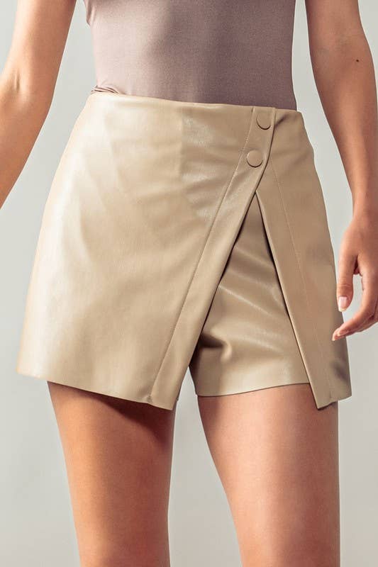 WRAP HEM LEATHER SKORTS