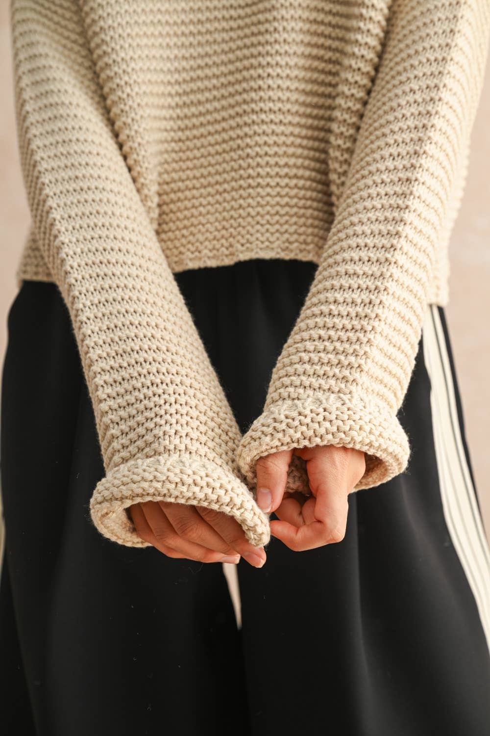 ROUND NECK SWEATER KNITTED TOP