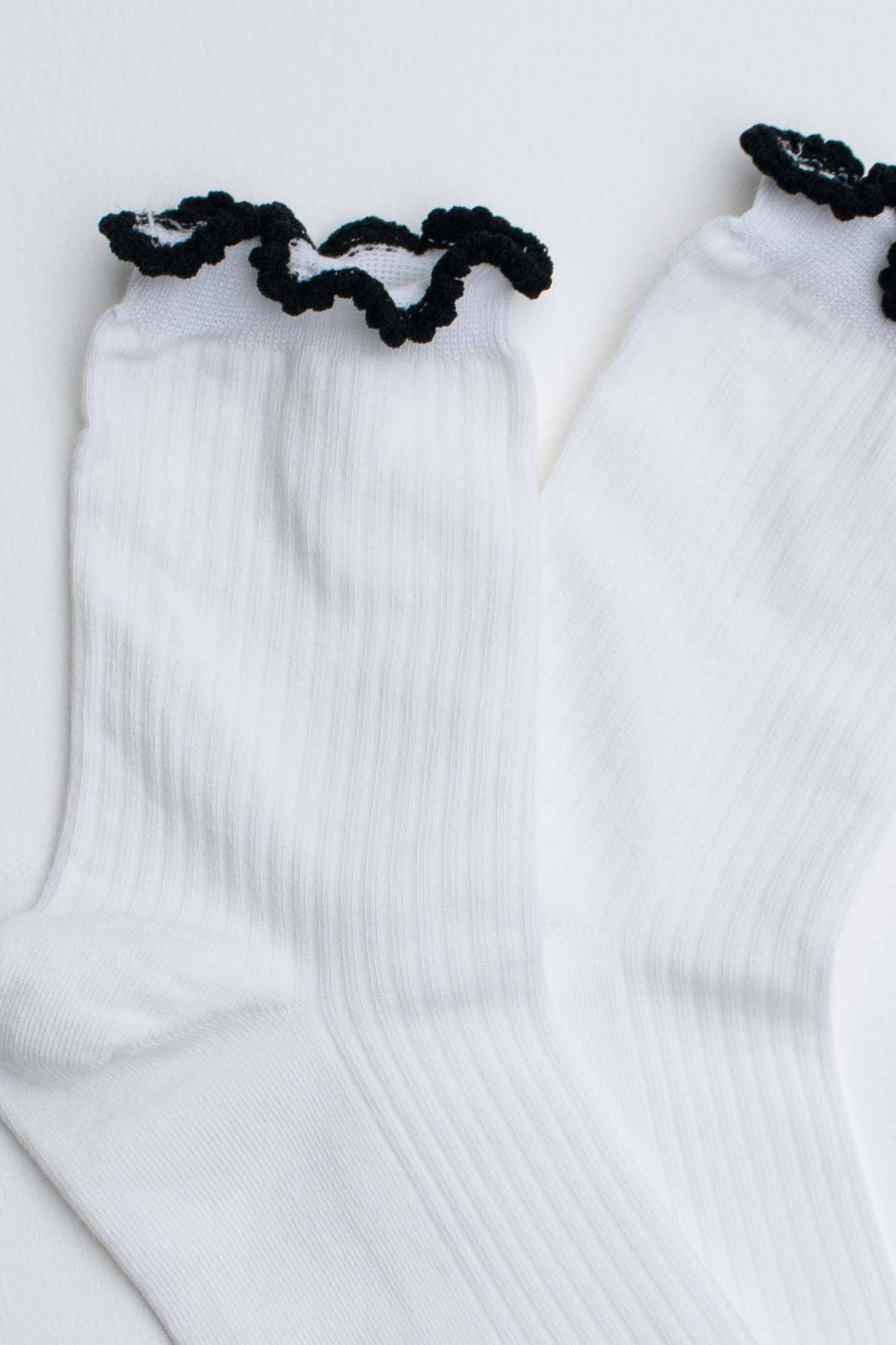 Ruffle Edge Cotton Blend Socks