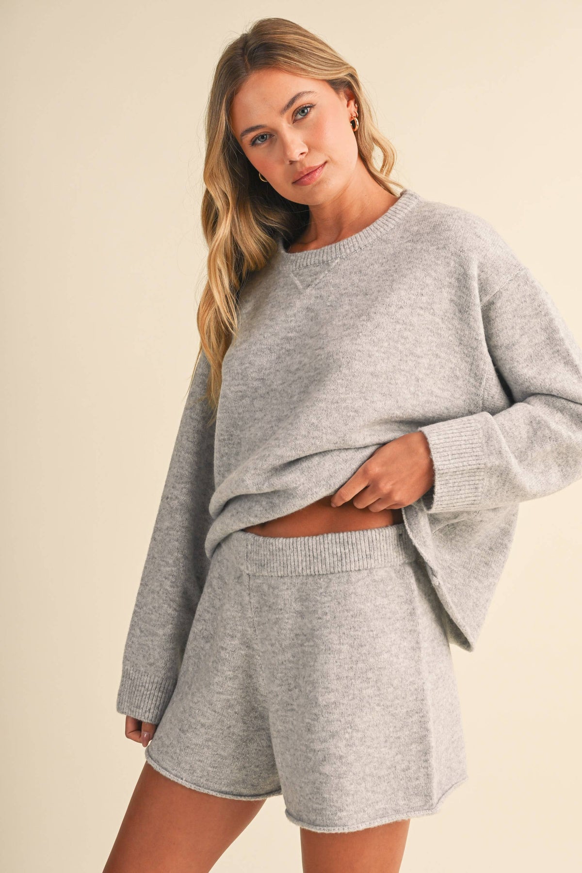 IST6479 LONGSLEEVED SWEATER AND SHORTS SET / UNLINED