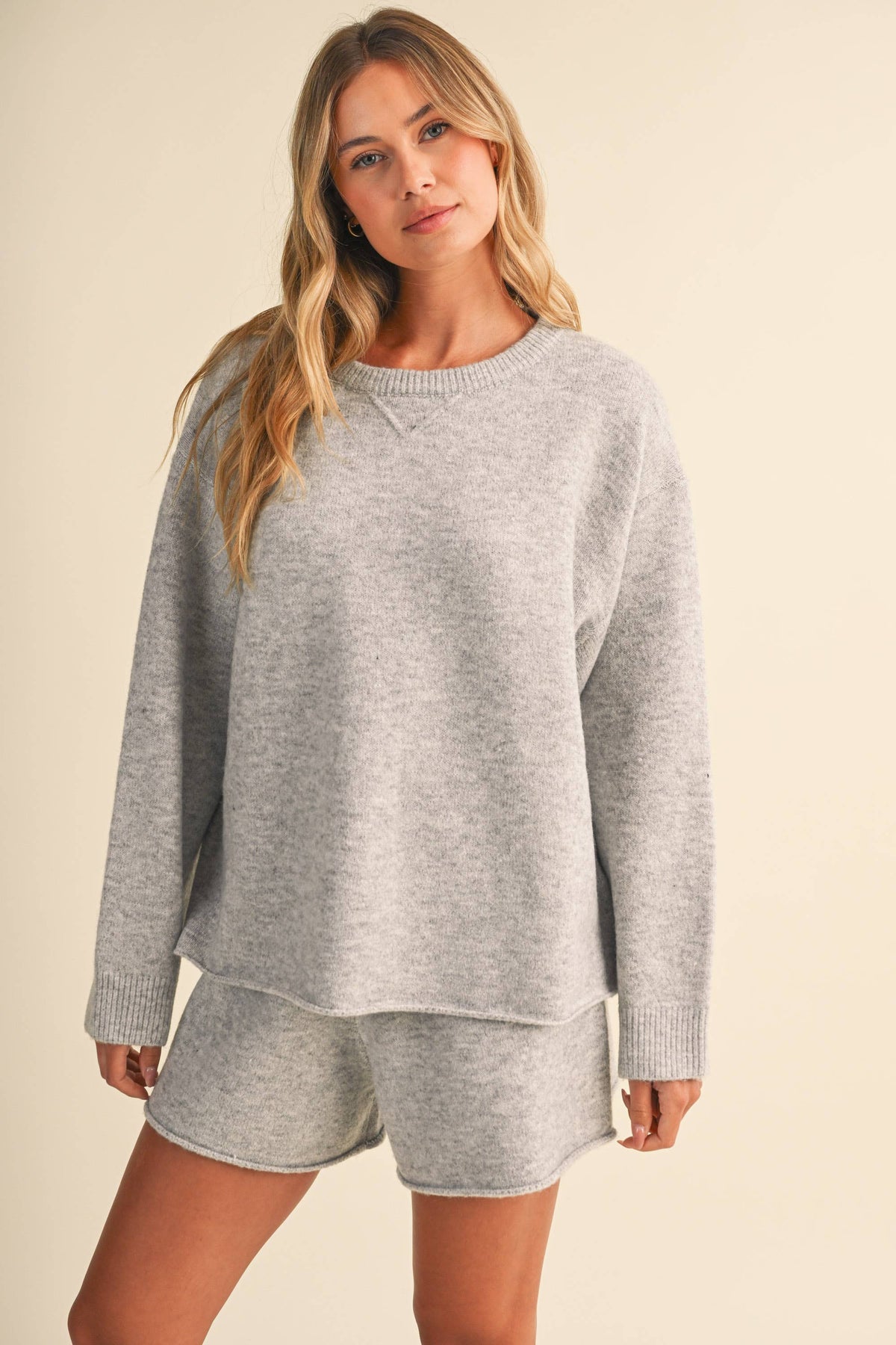 IST6479 LONGSLEEVED SWEATER AND SHORTS SET / UNLINED