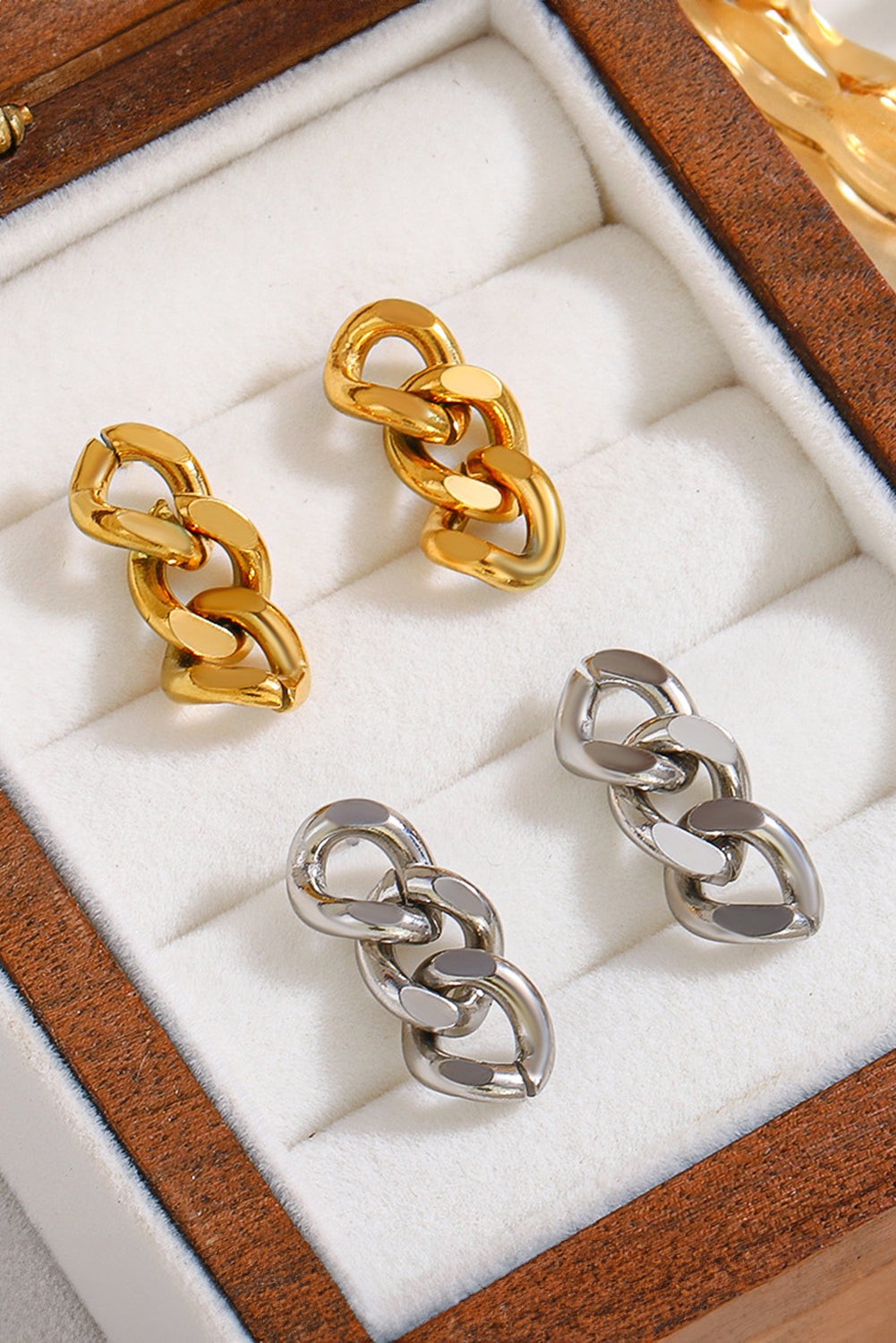 Gold Chunky Link Chain Drop Earrings