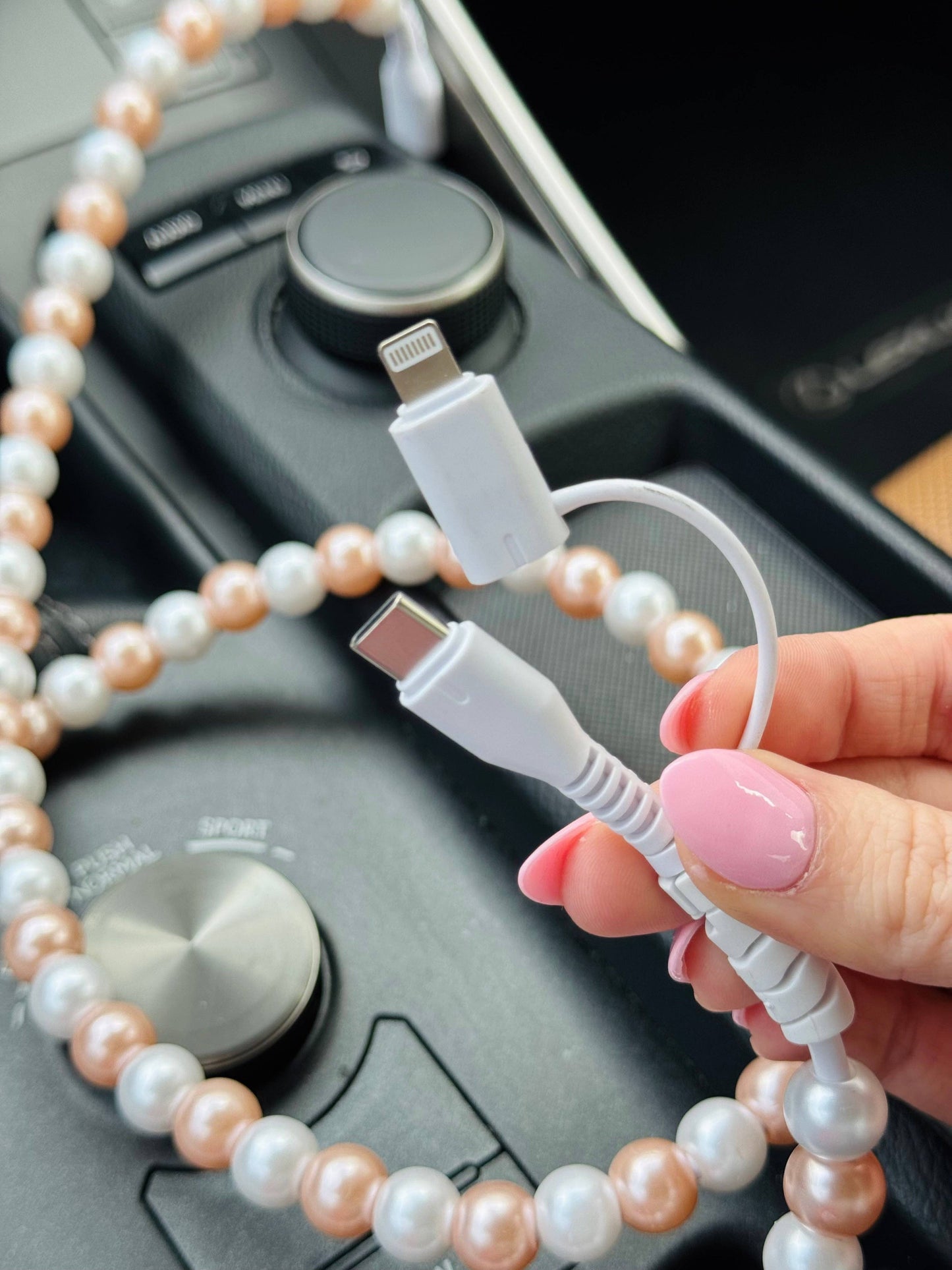 Mixed Pearl Beaded Chargers