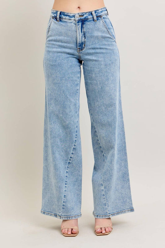 HW Stone Wash Retro Wide Fit w Skewed Inseam