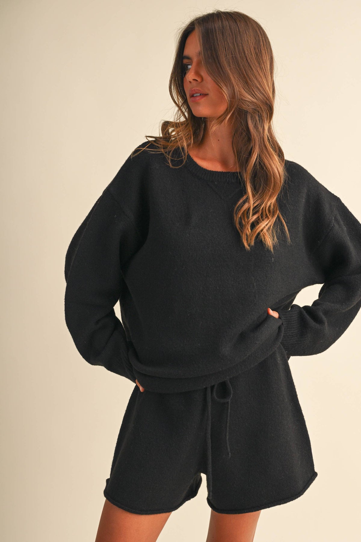 IST6479 LONGSLEEVED SWEATER AND SHORTS SET / UNLINED
