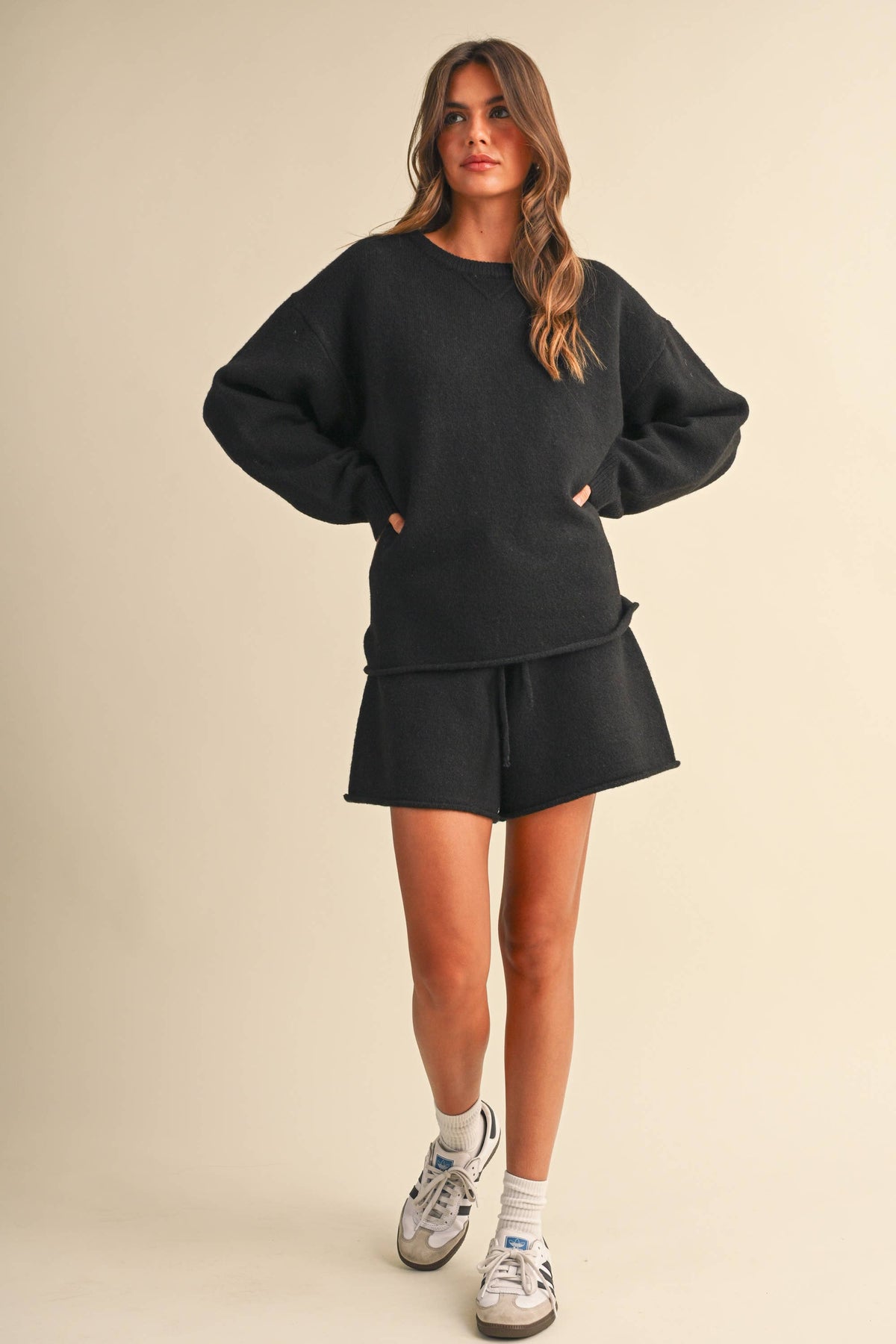 IST6479 LONGSLEEVED SWEATER AND SHORTS SET / UNLINED