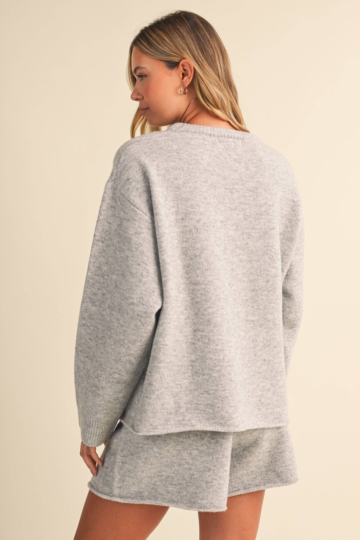 IST6479 LONGSLEEVED SWEATER AND SHORTS SET / UNLINED