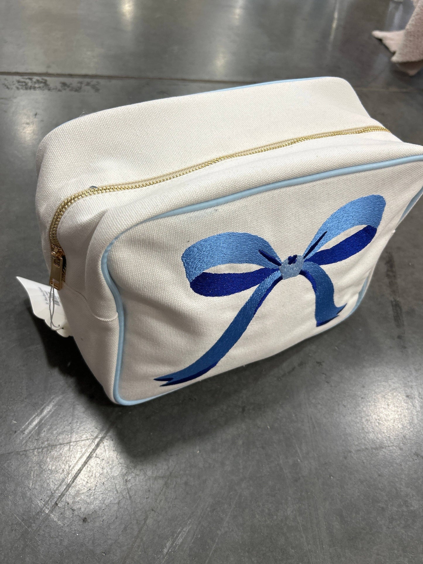 XL Blue Bow Cosmetic