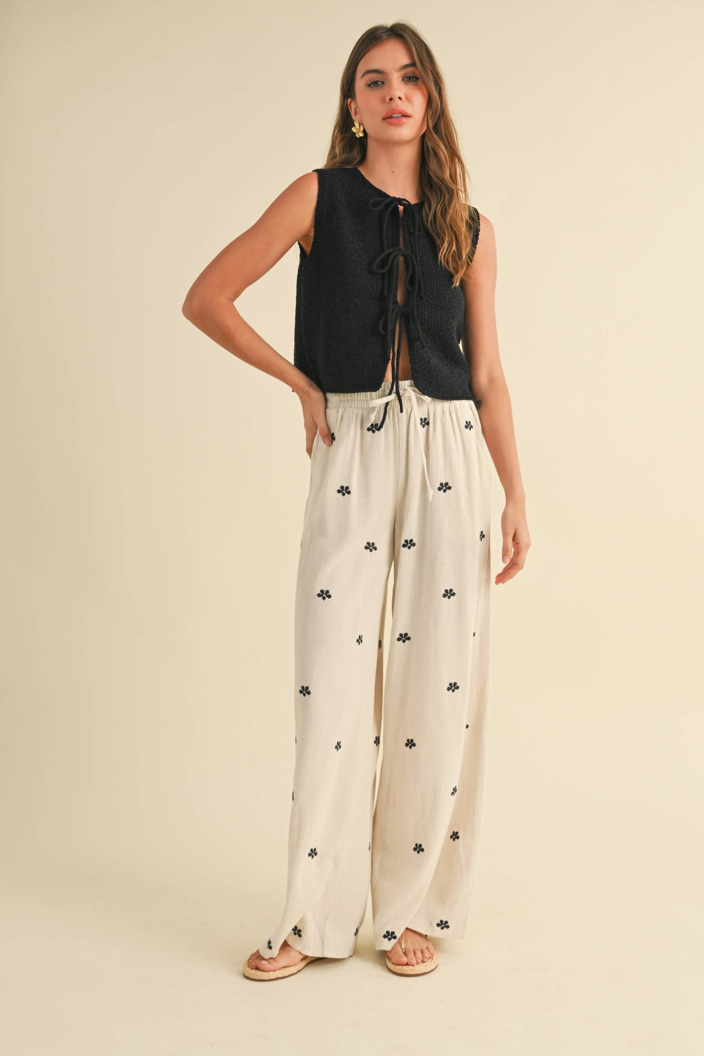 EMBROIDERY DETAIL LINEN PANTS